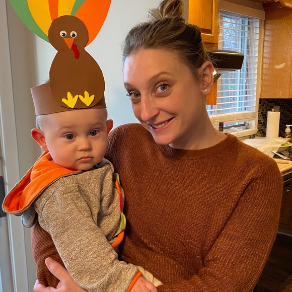 Meet your Posher, Ashlee - Picture 1 of 1